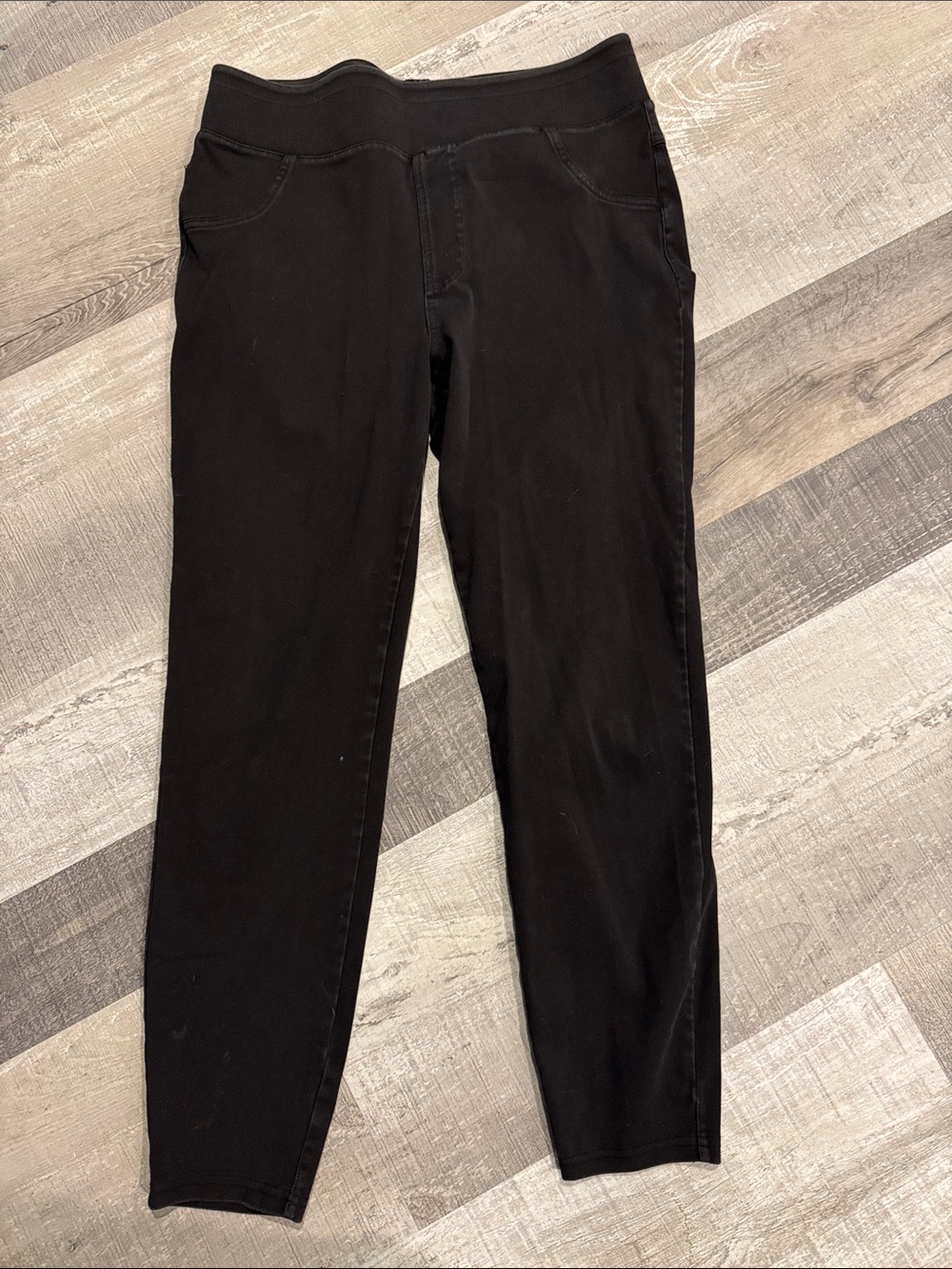 Dark Black High-Rise Pull-On Leggings